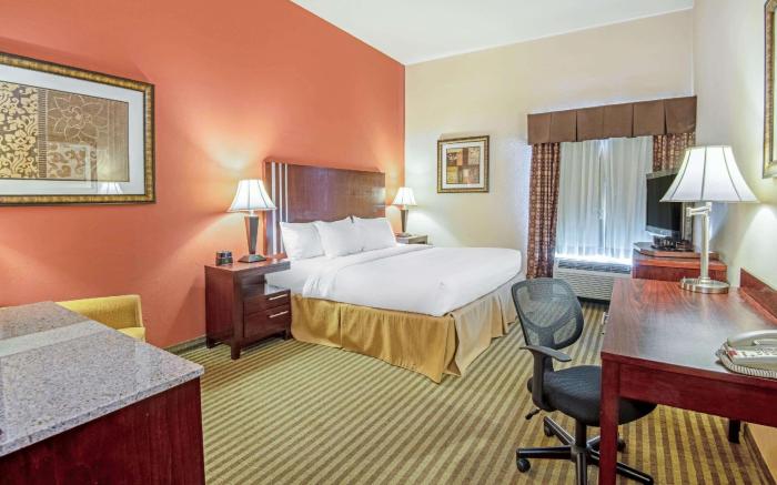 La Quinta Inn & Suites by Wyndham Woodward