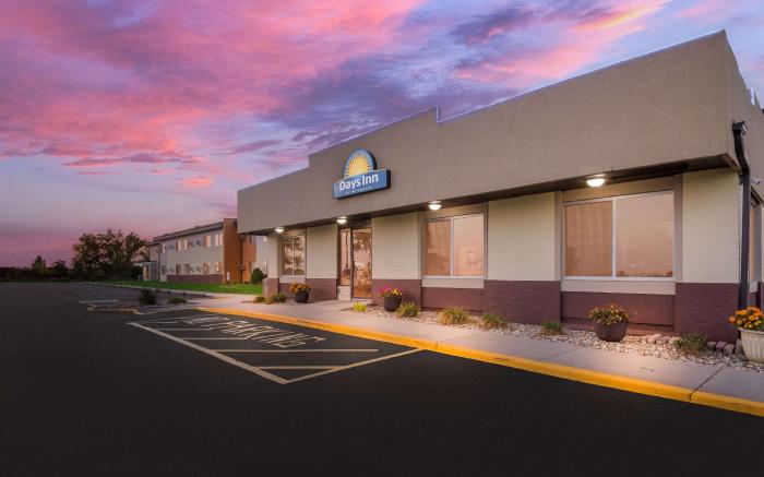 Days Inn by Wyndham Newton