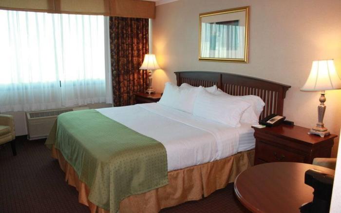 Days Inn by Wyndham Warren