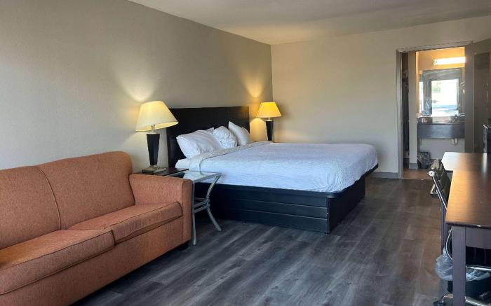 Travelodge by Wyndham Natchitoches