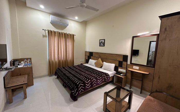 Hotel Sarovar Regency