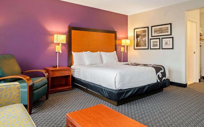 La Quinta Inn & Suites by Wyndham Naples East (I-75)