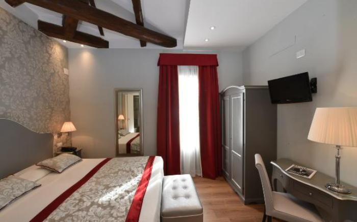 HOTEL VILLA ROSA
