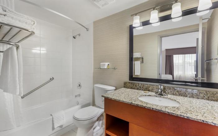 Best Western Plus Rose City Suites