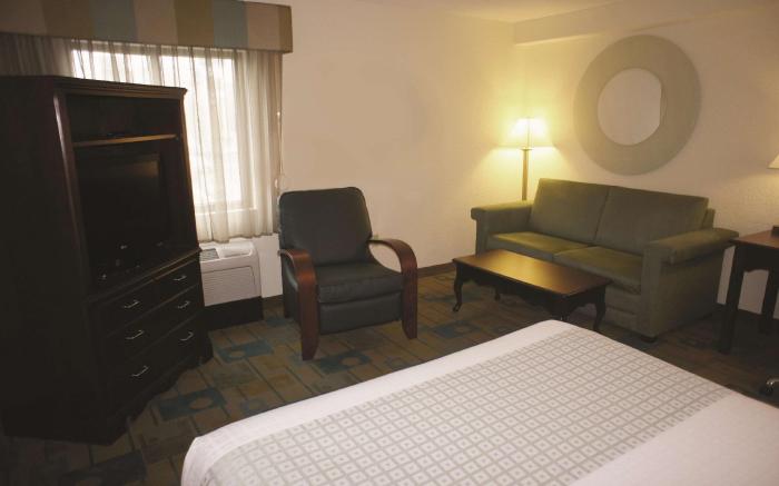 La Quinta Inn & Suites by Wyndham Boston Somerville