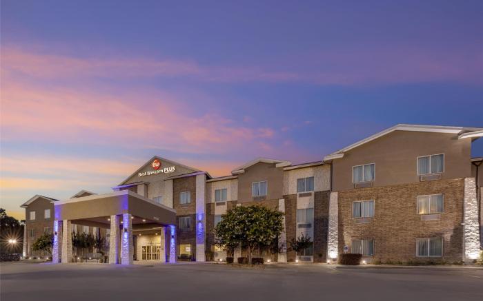 Best Western Plus Sand Bass Inn & Suites