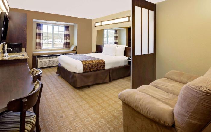 Microtel Inn & Suites by Wyndham Prairie du Chien