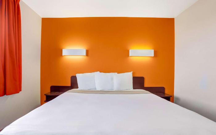 Motel 6 Apache Junction, AZ
