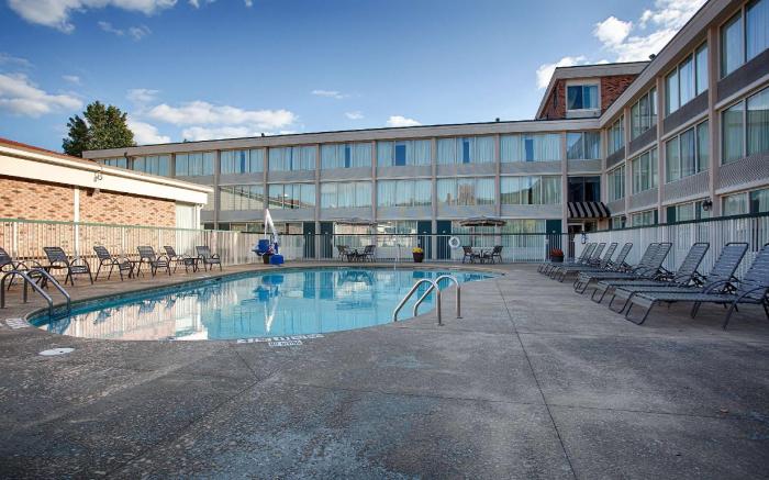 Best Western PLUS Bradford Inn