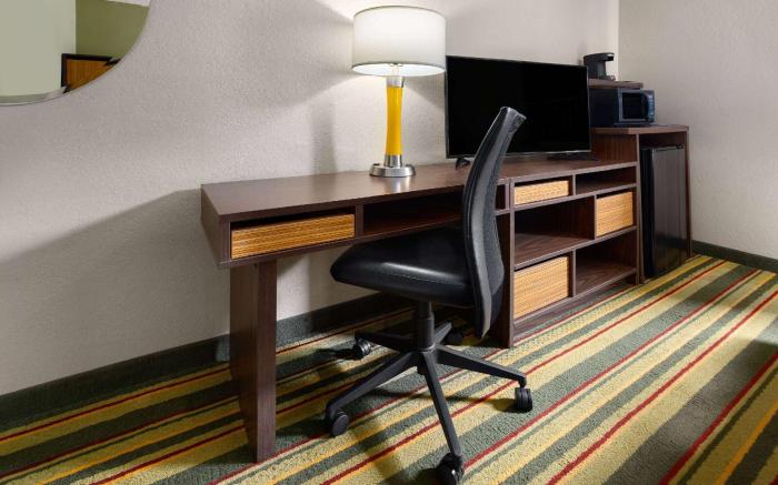 Super 8 By Wyndham St. Clairsville Oh/Wheeling Wv Area