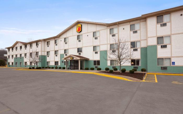 Super 8 By Wyndham Cromwell/Middletown