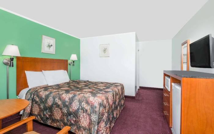 Knights Inn - Arnprior ON