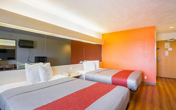 Motel 6 Bernalillo, NM