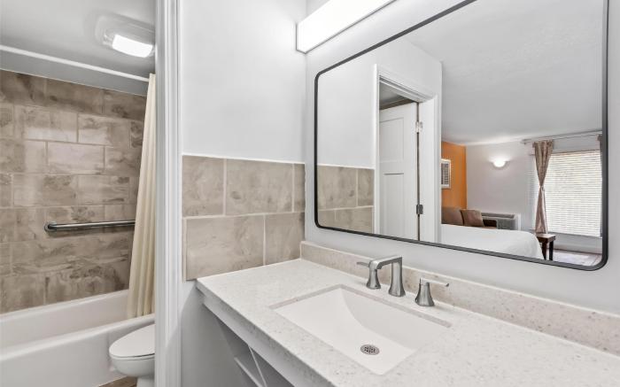 Americas Best Value Inn & Suites Williamstown