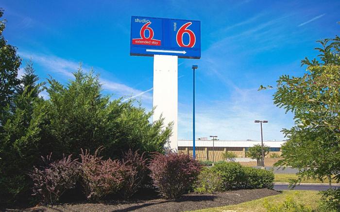 Motel 6 East Brunswick, NJ