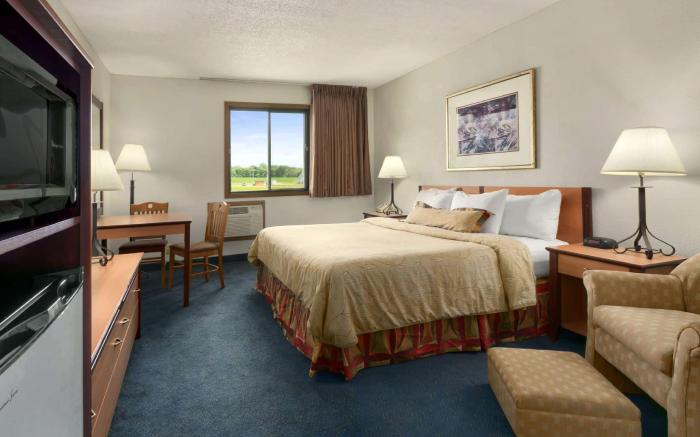 Days Inn by Wyndham Willmar