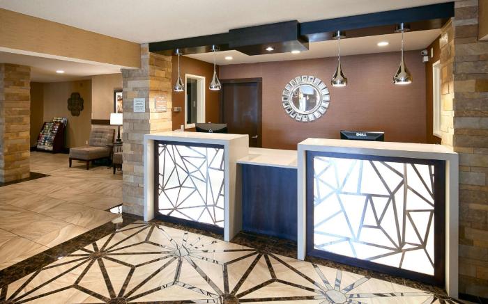 Best Western Woodland Inn