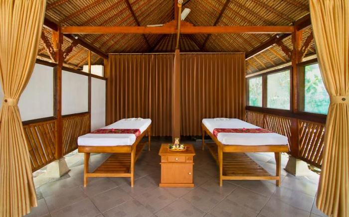 Bali Taman Beach Resort & Spa Lovina