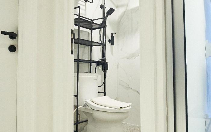 U Stay Living Bassura City Apartment