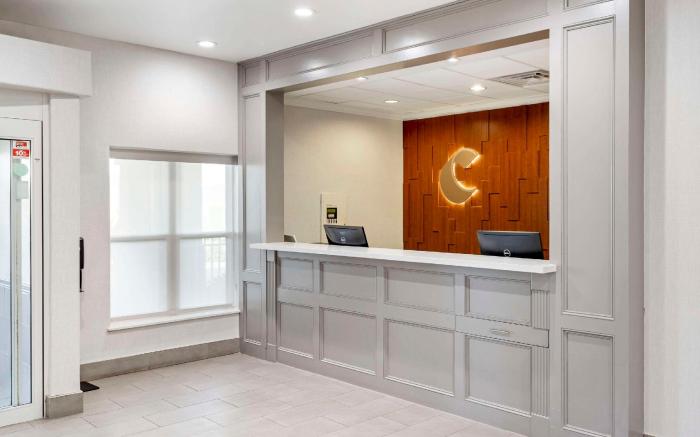Comfort Inn & Suites