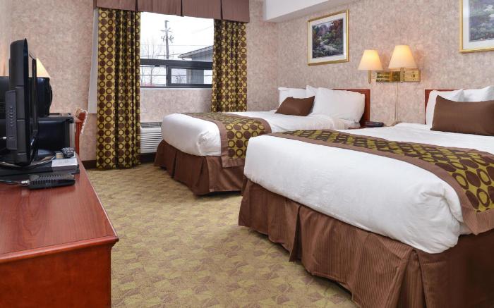 Lexington Inn & Suites Windsor
