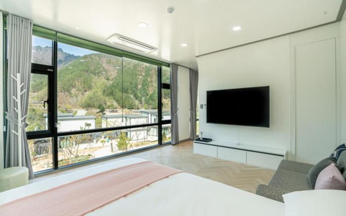 Yeongwol Golden Pine Pension