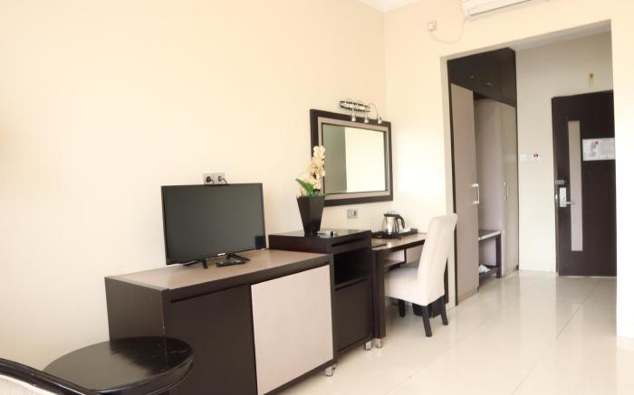 Grand Ussu Hotel & Convention