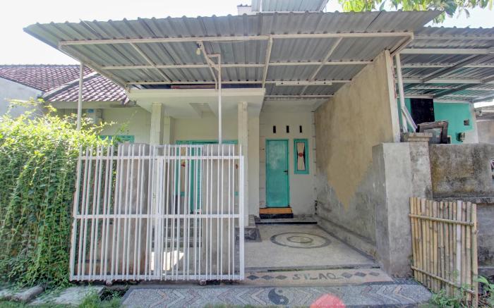 OYO 92825 Kamar Lombok