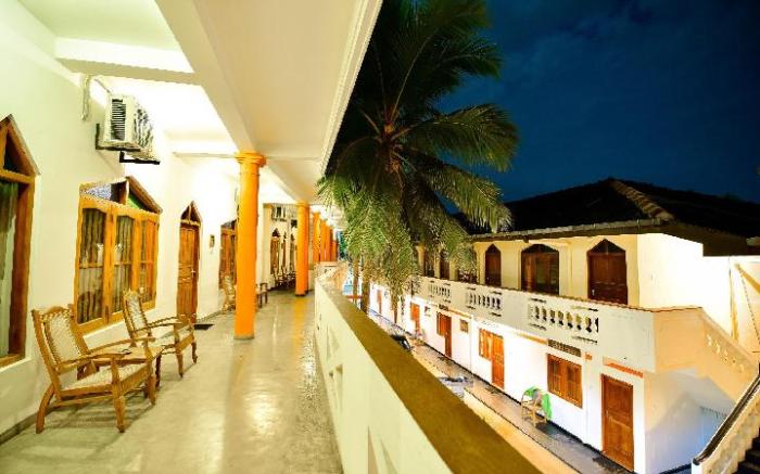 International Beach Hotel & Restaurant