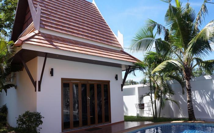 VIP Chain Resort Pool Villa