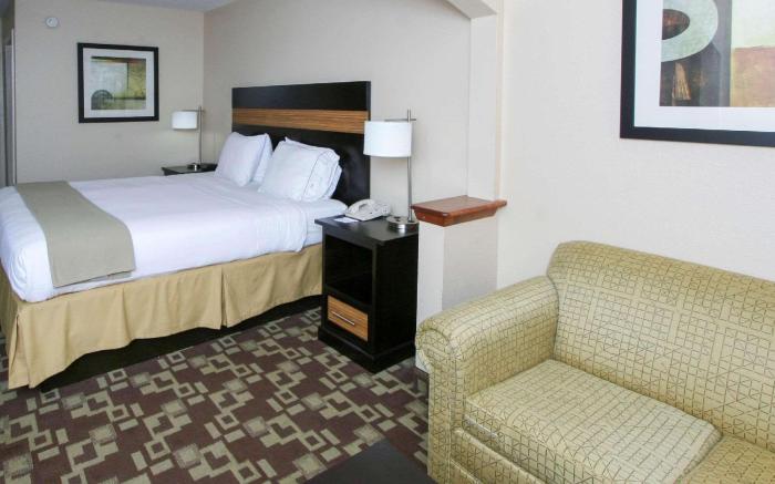 Country Inn & Suites by Radisson, Shelby, NC