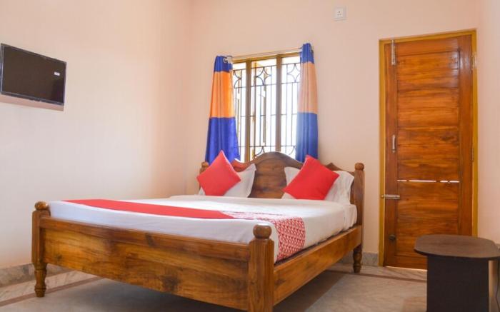 Goroomgo Caroline Homestay Bhubaneswar