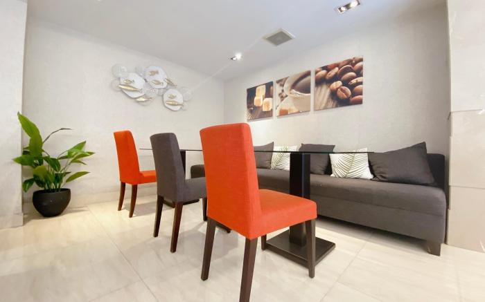 The Luxe Hotel