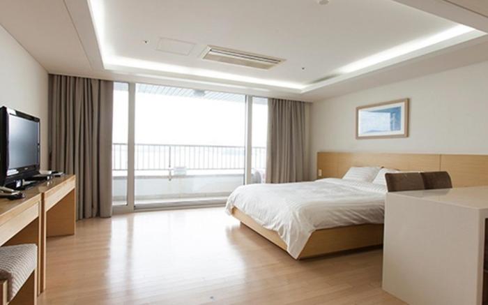 Kumho Tongyeong Marina Resort