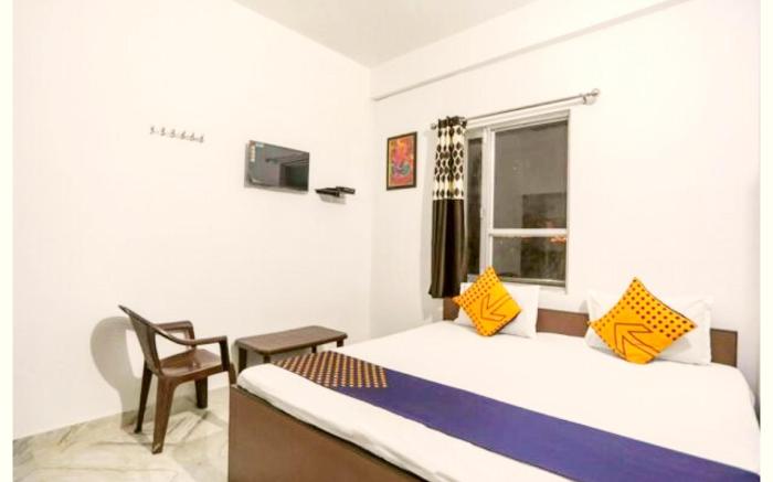 Goroomgo Shiv Ganga Guest House varanasi