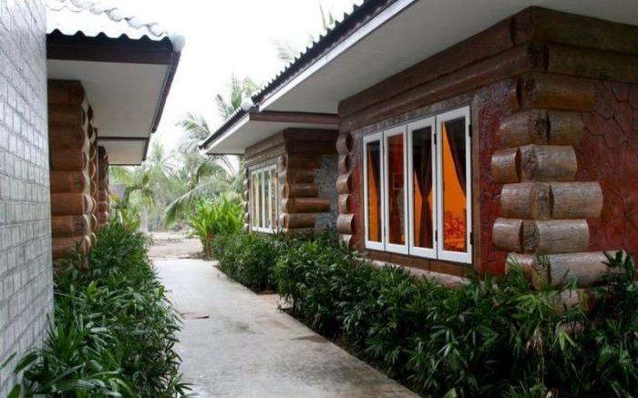 Amphawa Club Resort & Spa