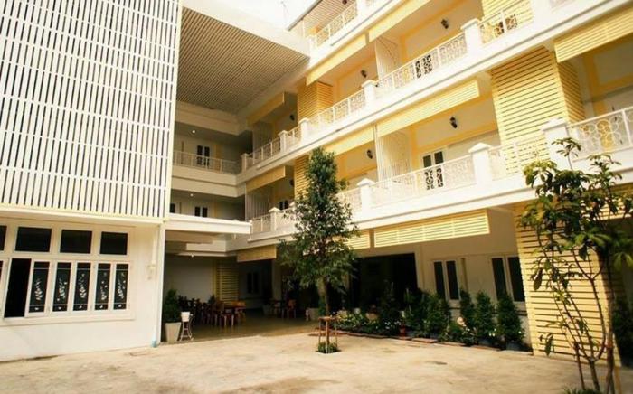 Sri Krungthep Hotel