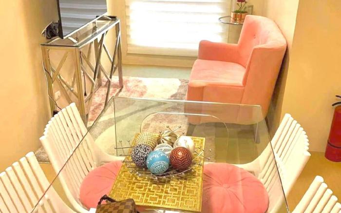 Ayala 1-Bedroom Condo @ heart of the City+WiFi