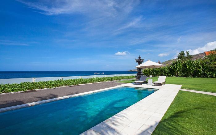 Ashling Villa Amed