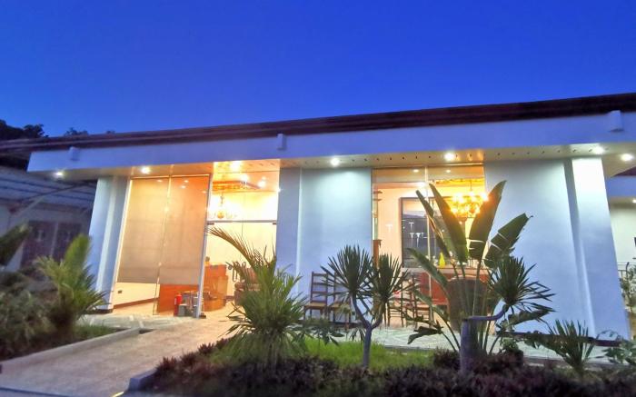 E&R Airport Hotel