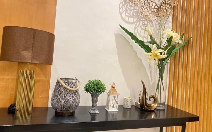 Ayala Condo beside mall+Strong Wifi+Netflix