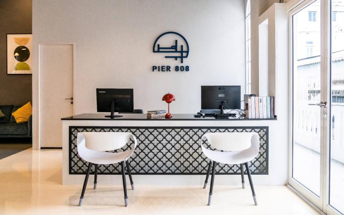 PIER 808 Hostel
