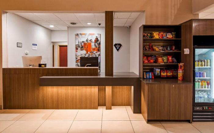 Best Western Plus New Cumberland Inn and Suites