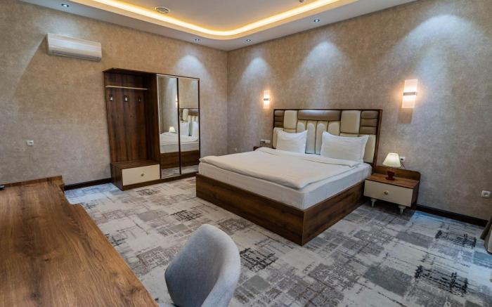Green Park Hotel