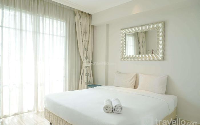 Homey & Comfort Stay 2BR Bellezza Apt By Travelio