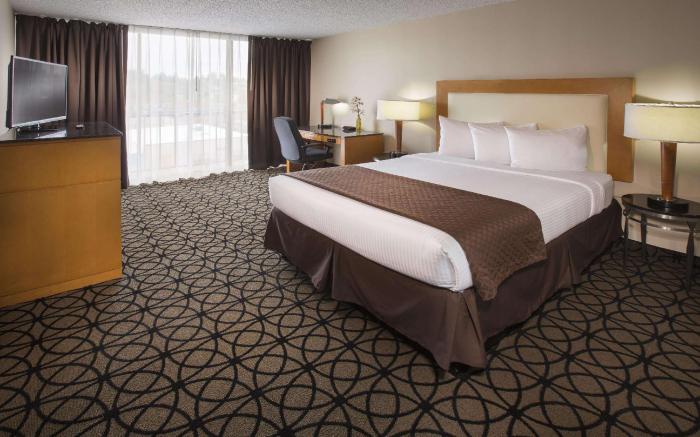 Red Lion Inn and Suites Olympia Governor Hotel