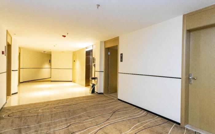 City Comfort Inn Xingye County Government Square