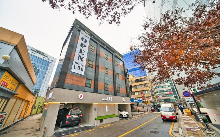 Dongdaemun History Cultural Park Station LOO (Lou Hotel)