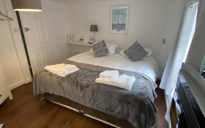 The Wheatsheaf Hotel
