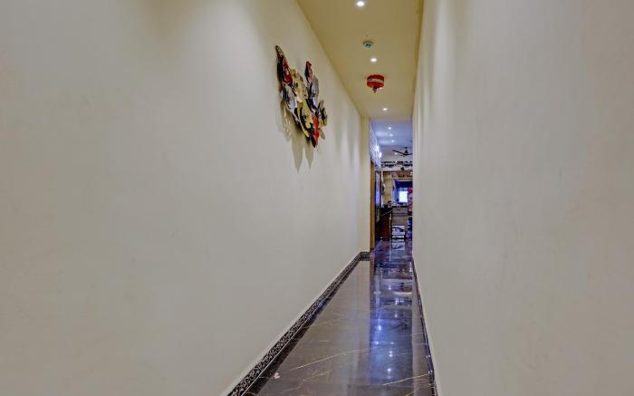 Hotel O Golden Suites